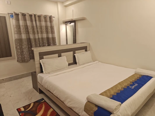 family hotel with pool in rudrapara, mayapur - hotel shreesh