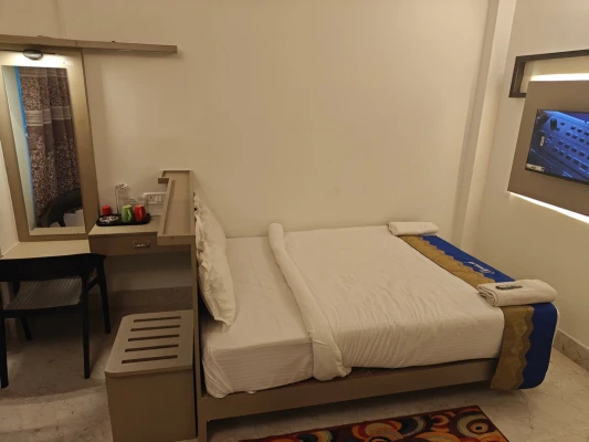 hotel with banquet hall in rudrapara, mayapur - hotel shreesh