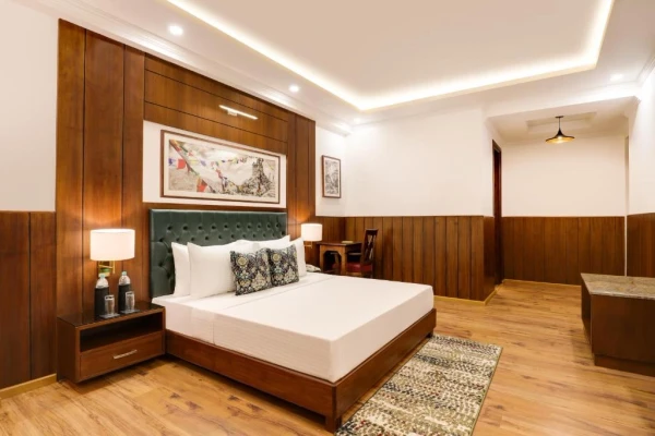 hotel near mcleodganj airport - lemon tree hotel mcleodganj