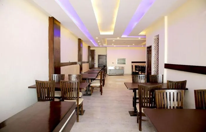 hotel with bar in international airport, chandigarh - hotel eurasia