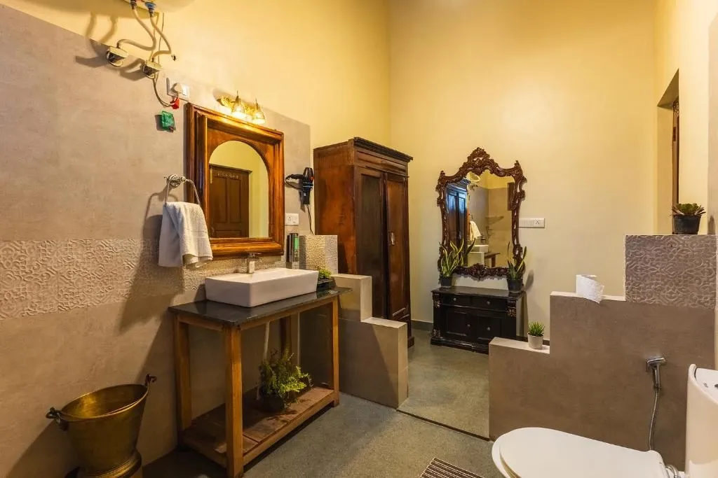 homestay in south gola range, mukteshwar with food - stone heritage mukteshwar