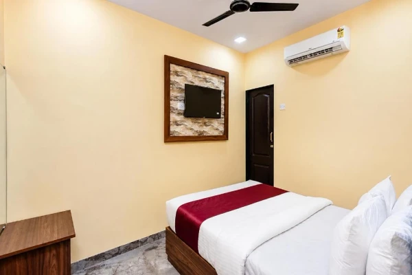 hotels for few hours in aai om residency mumbai