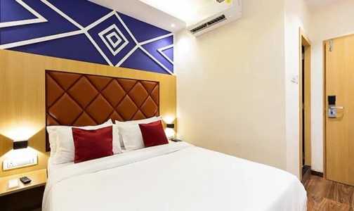 hotel with banquet hall in andheri west, mumbai - aarti residency