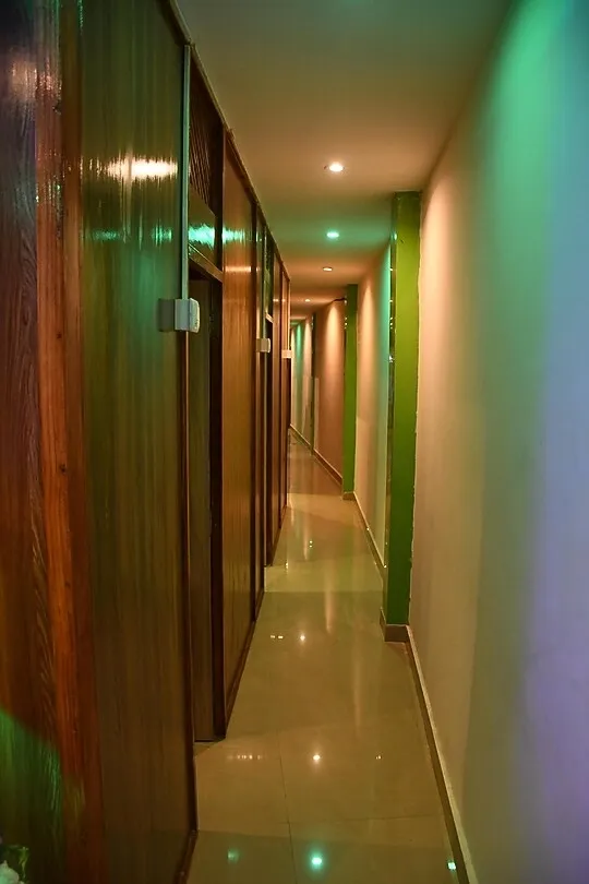 best luxury hotels in airport cabin stay mumbai