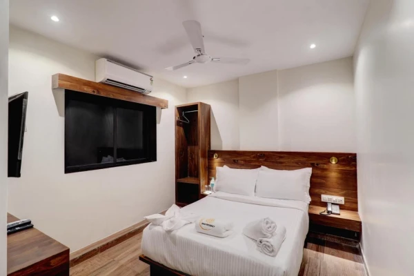 best hotels for unmarried couples in amar residency mumbai