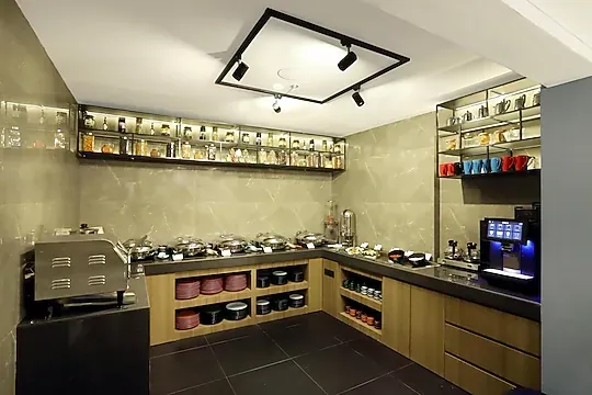 jacuzzi hotel in andheri east, mumbai - aralia business hotel midc andheri mumbai