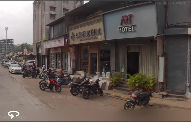 unmarried couple friendly hotels in art hotel mumbai