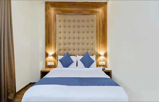 flexible hotel booking in art hotel mumbai