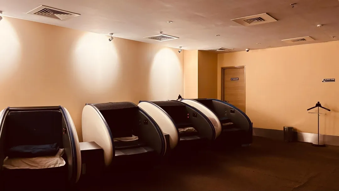 best couple hotels in sleeping pod by aviserv in mumbai airport t2 - east wing mumbai