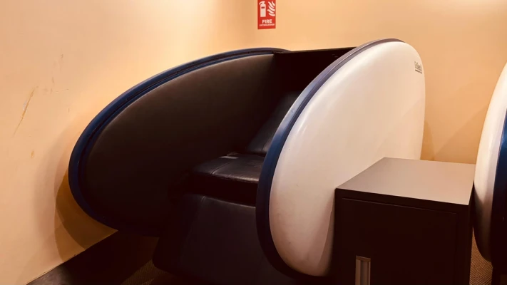 best couple friendly hotels in aviserv east lounge mumbai international airport terminal 2 mumbai