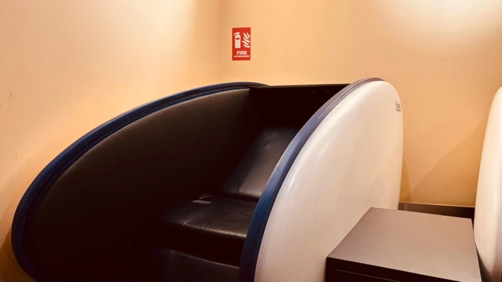 night stay hotels in aviserv west lounge mumbai international airport terminal 2 mumbai