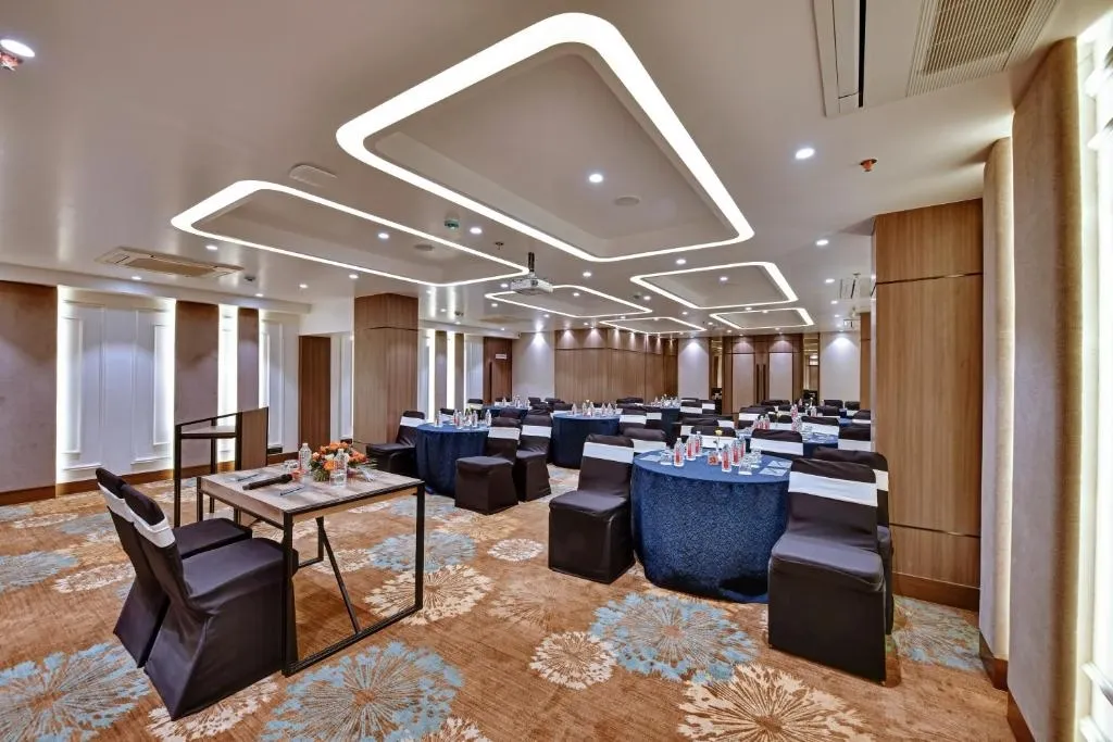 hotel room booking in andheri east, mumbai - click hotel midc andheri mumbai