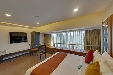 tourist hotels in comfort inn metropolis mumbai