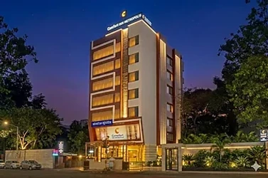 hotel with bar in marol, mumbai - comfort inn metropolis