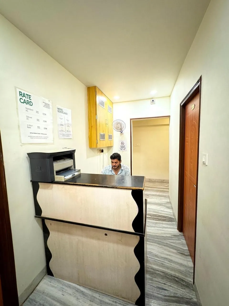 hotel with free parking in malad, mumbai - eco hotel