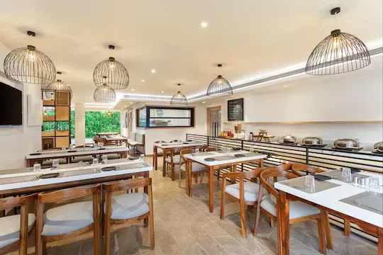 best budget hotels in ginger mumbai andheri east mumbai