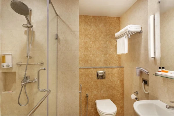 best luxury hotel in ginger mumbai andheri east mumbai