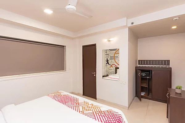 hotel stay in ginger thane mumbai
