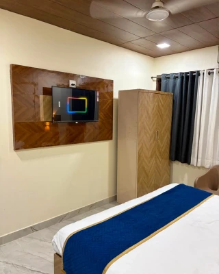 best hourly hotel in hotel 7 heaven mumbai