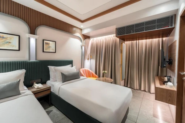 hotel with swimming pool in santacruz east, mumbai - hotel ajanta continental mumbai airport