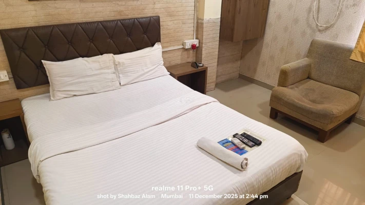 hotel in andheri west, mumbai for couples - hotel aksa