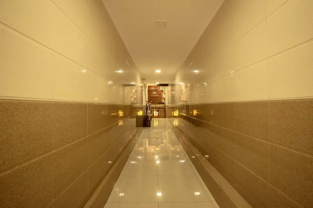 family hotel with pool in byculla, mumbai - hotel apsara