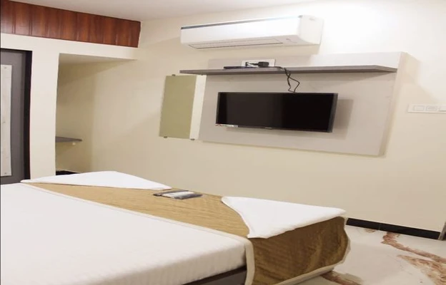 Hotel in andheri east, mumbai for family - hotel as suites