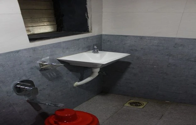 Hotel in andheri east, mumbai for family - hotel as suites