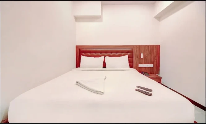 hotel with gym in andheri east, mumbai - hotel aura nest