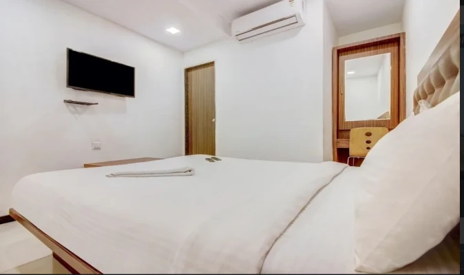 hotel with meeting room in andheri east, mumbai - hotel aura nest