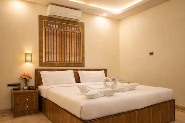 hotel with free parking in andheri east, mumbai - hotel benzy palace
