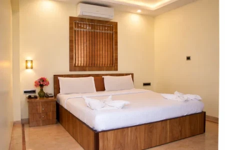hotel in andheri east, mumbai for couples - hotel benzy palace