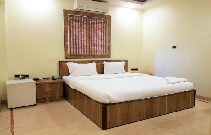 best hourly hotels in hotel benzy palace mumbai