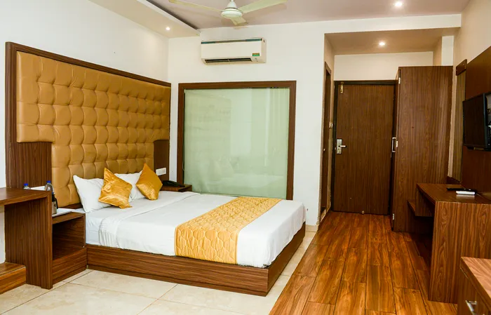 luxury hotels in hotel bkc inn mumbai