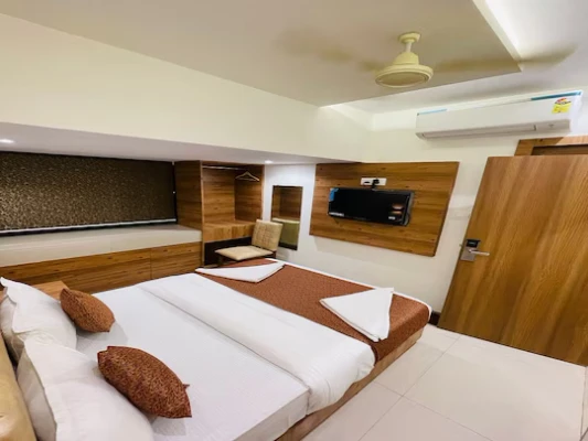 jacuzzi hotel in andheri east, mumbai - hotel blackburn