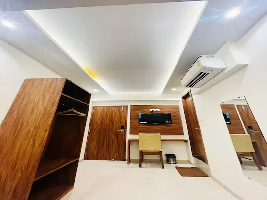 best day time hotels in hotel blackburn mumbai