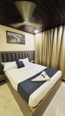 hotel in andheri west, mumbai for couples - hotel blue wellingten andheri west