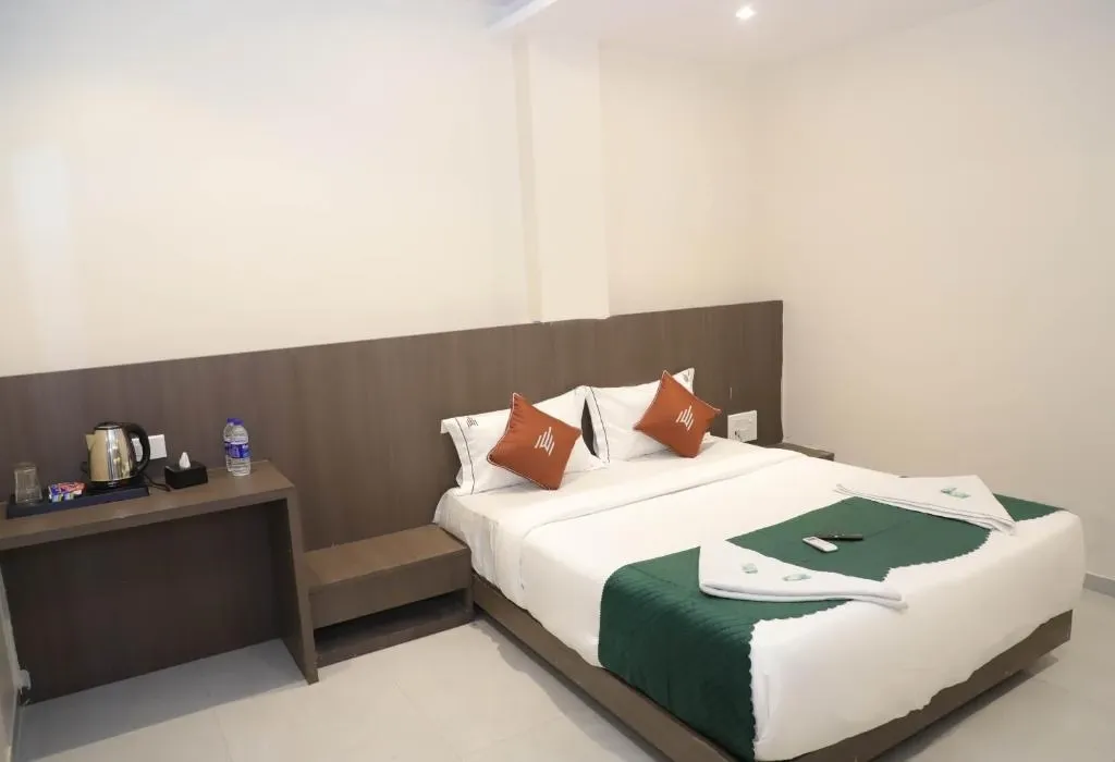 group holiday hotels in hotel casa royal residency mumbai