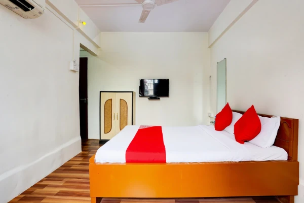 couple hotels in hotel classic guest house mumbai