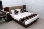 flexible hotel booking in hotel comfy inn malad mumbai
