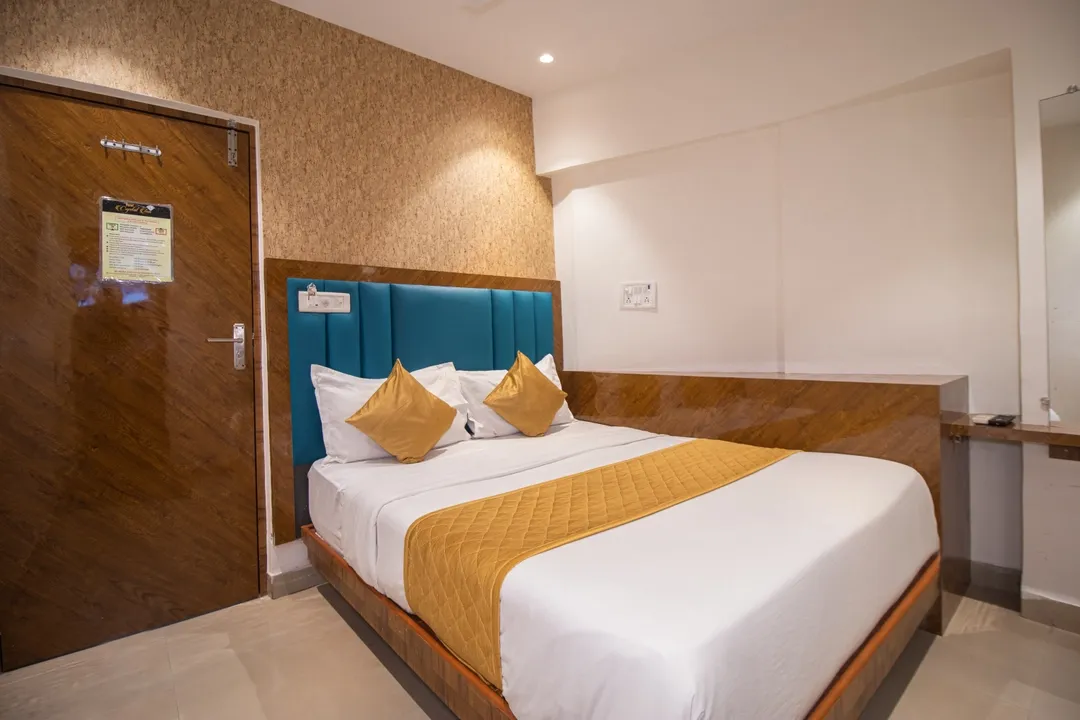 top luxury hotels in hotel crystal palace mumbai