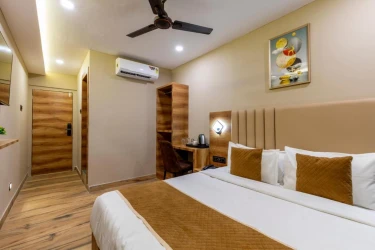 best luxury hotels in hotel crystal suites mumbai