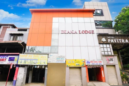 hotel in ulhasnagar, mumbai for family - hotel diana palace