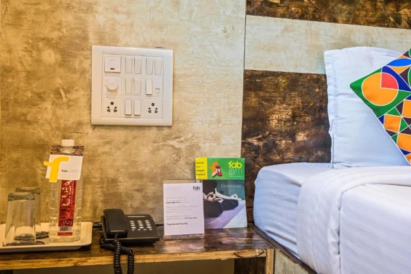 hotel with meeting room in kurla west, mumbai - hotel embassy grand