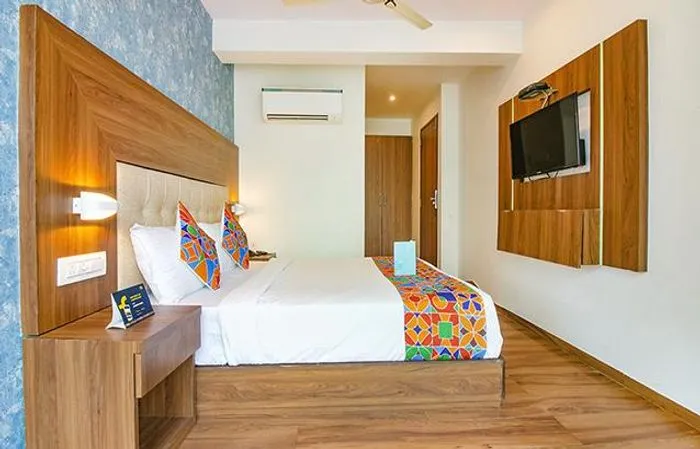 luxury hotels in hotel byaris international mumbai