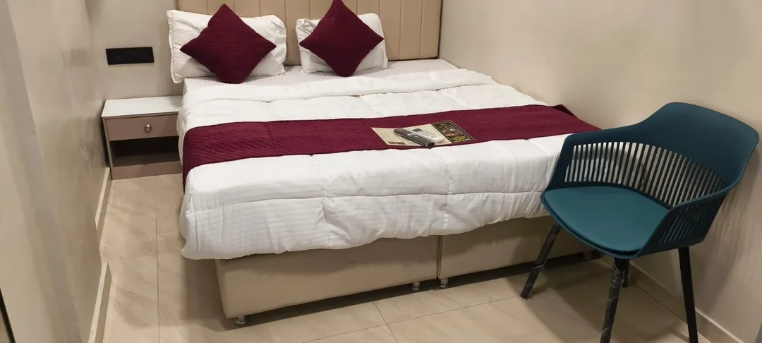 hotels for few hours in hotel golden galaxy mumbai