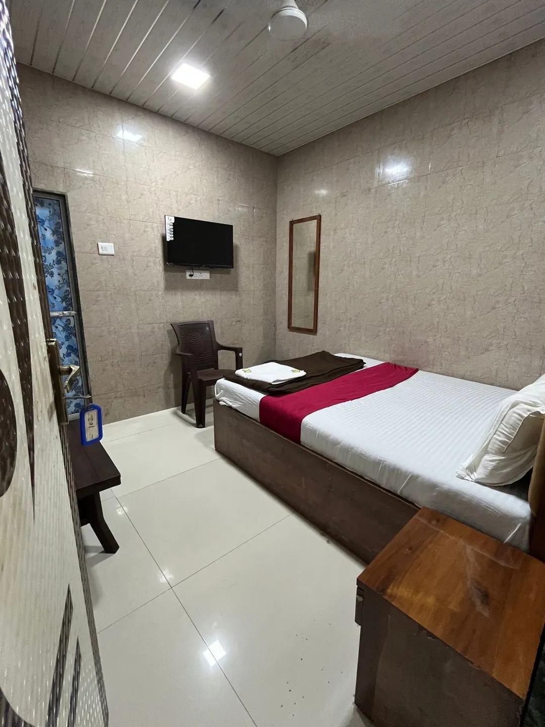 top luxury hotels in hotel golden inn andheri mumbai