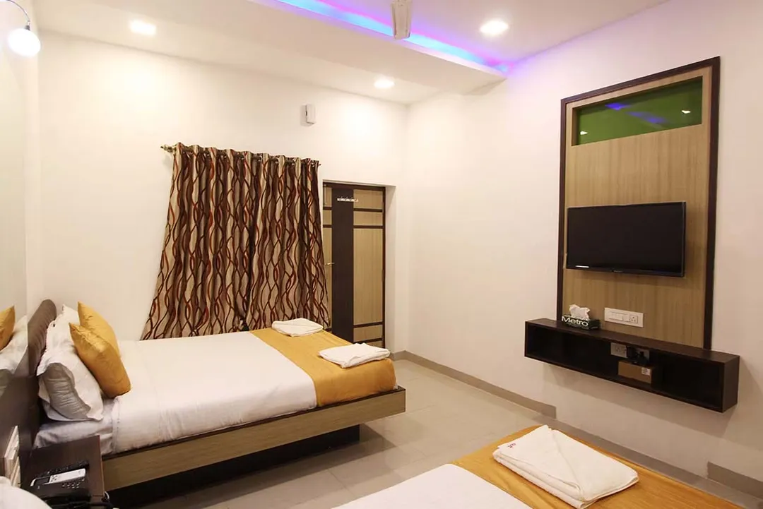 star hotels in hotel golden residency mumbai