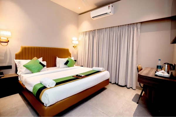 hotel with gym in andheri east, mumbai - hotel golden tulipz