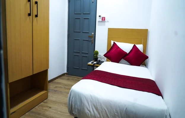 best luxury hotels in hotel highway residency mumbai